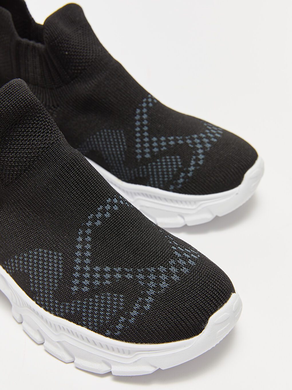 Siyah Bilek Boy Çorap Model Erkek Çocuk Aktif Spor Ayakkabı-2