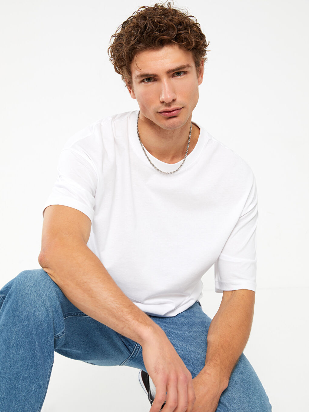 تيشيرت رجالي بياقة دائرية قماش جيرسي