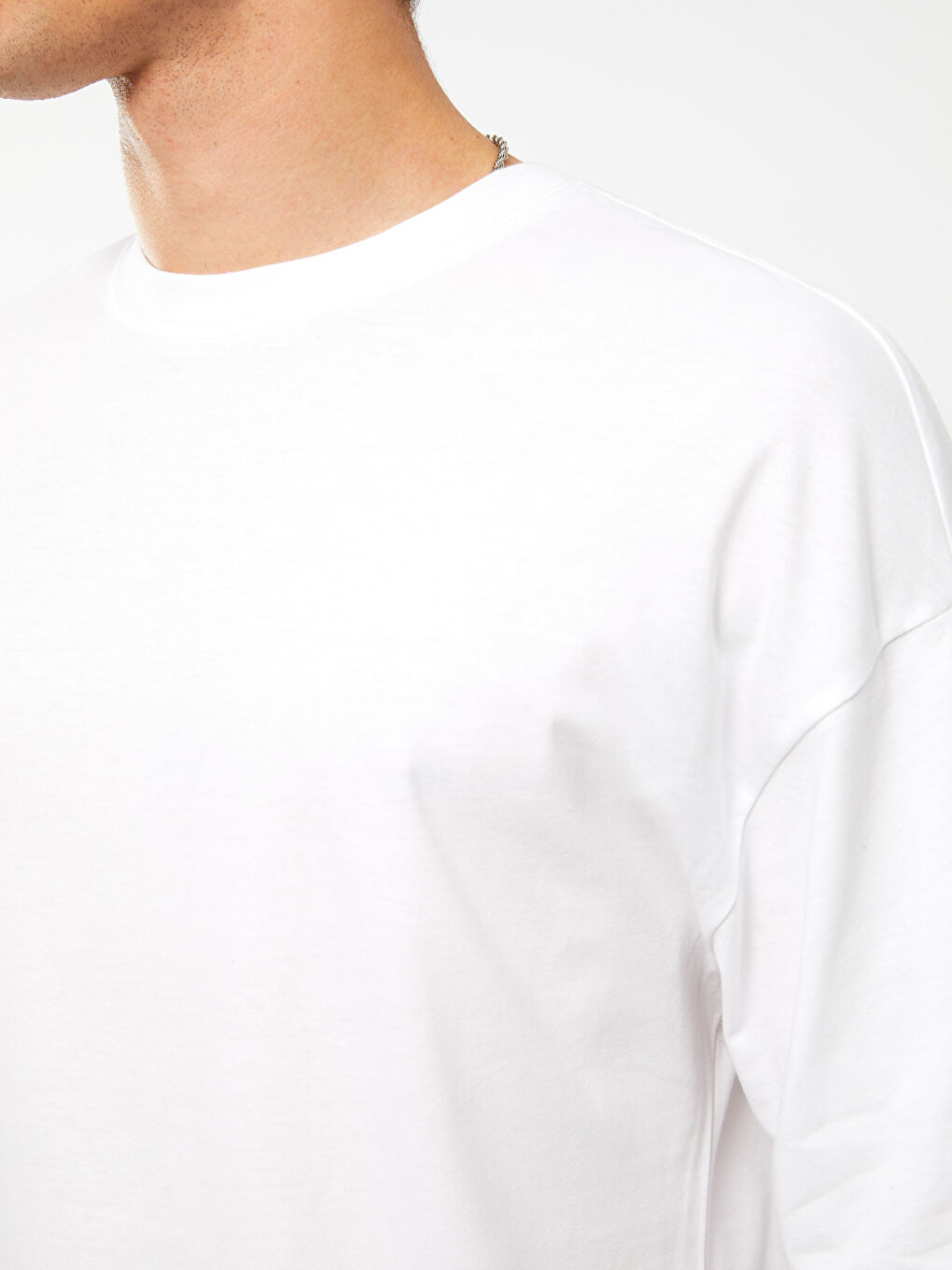 تيشيرت رجالي بياقة دائرية قماش جيرسي-3