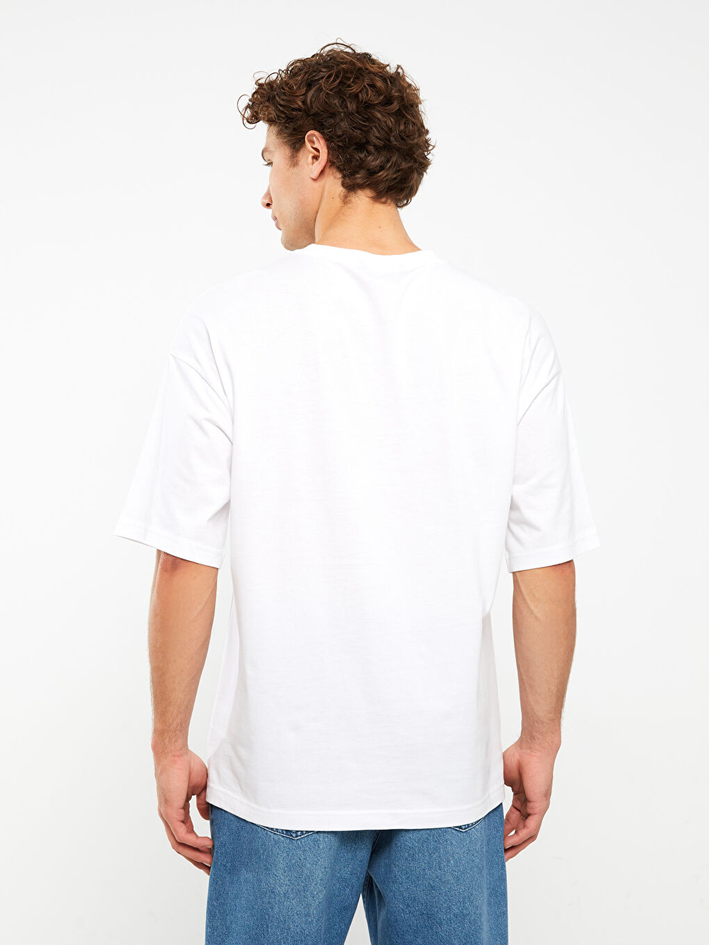 تيشيرت رجالي بياقة دائرية قماش جيرسي-4