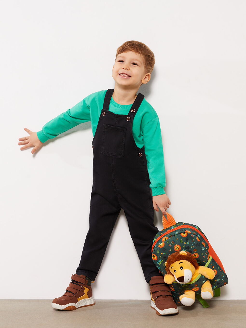 LCW baby سلوبيت جينز صبياني أساسي بقبة مربع -S3AP81Z1-326