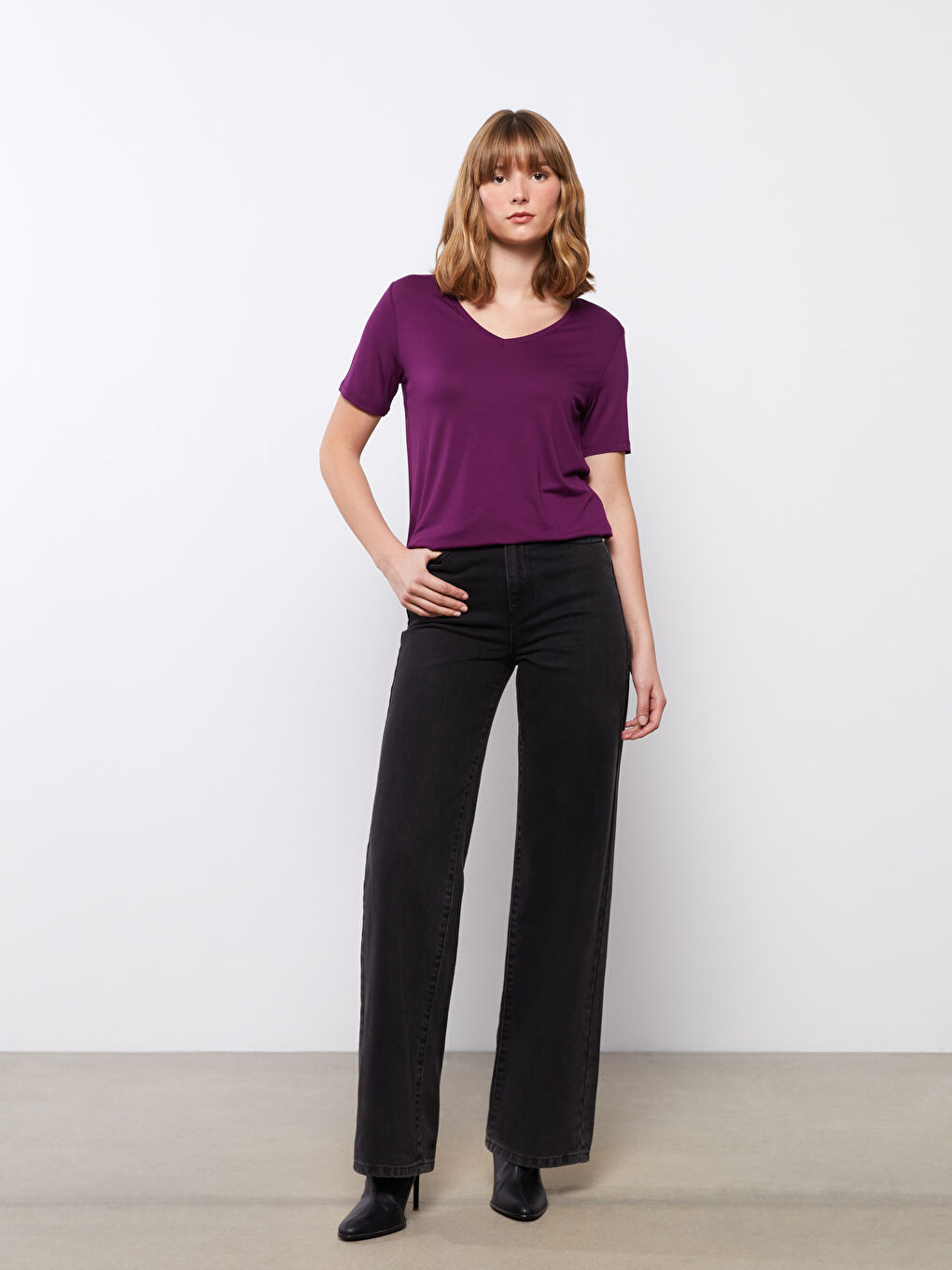 V-Neck Plain Short Sleeve Women's T-Shirt-1