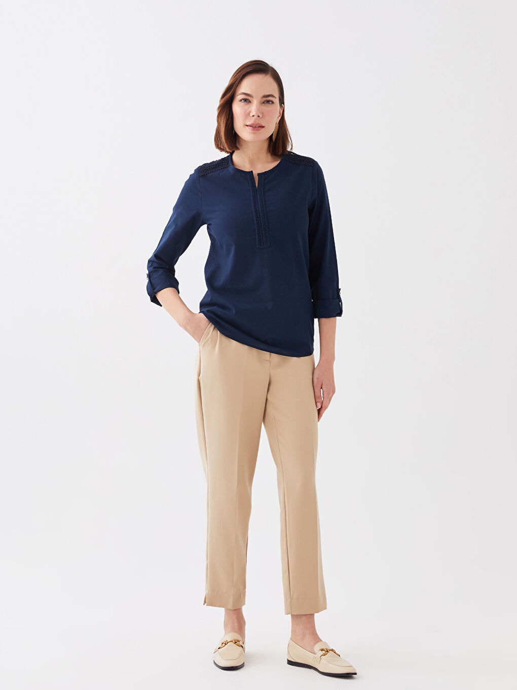 Lacivert Kaçık Yaka Düz Uzun Kollu Kadın Bluz-3