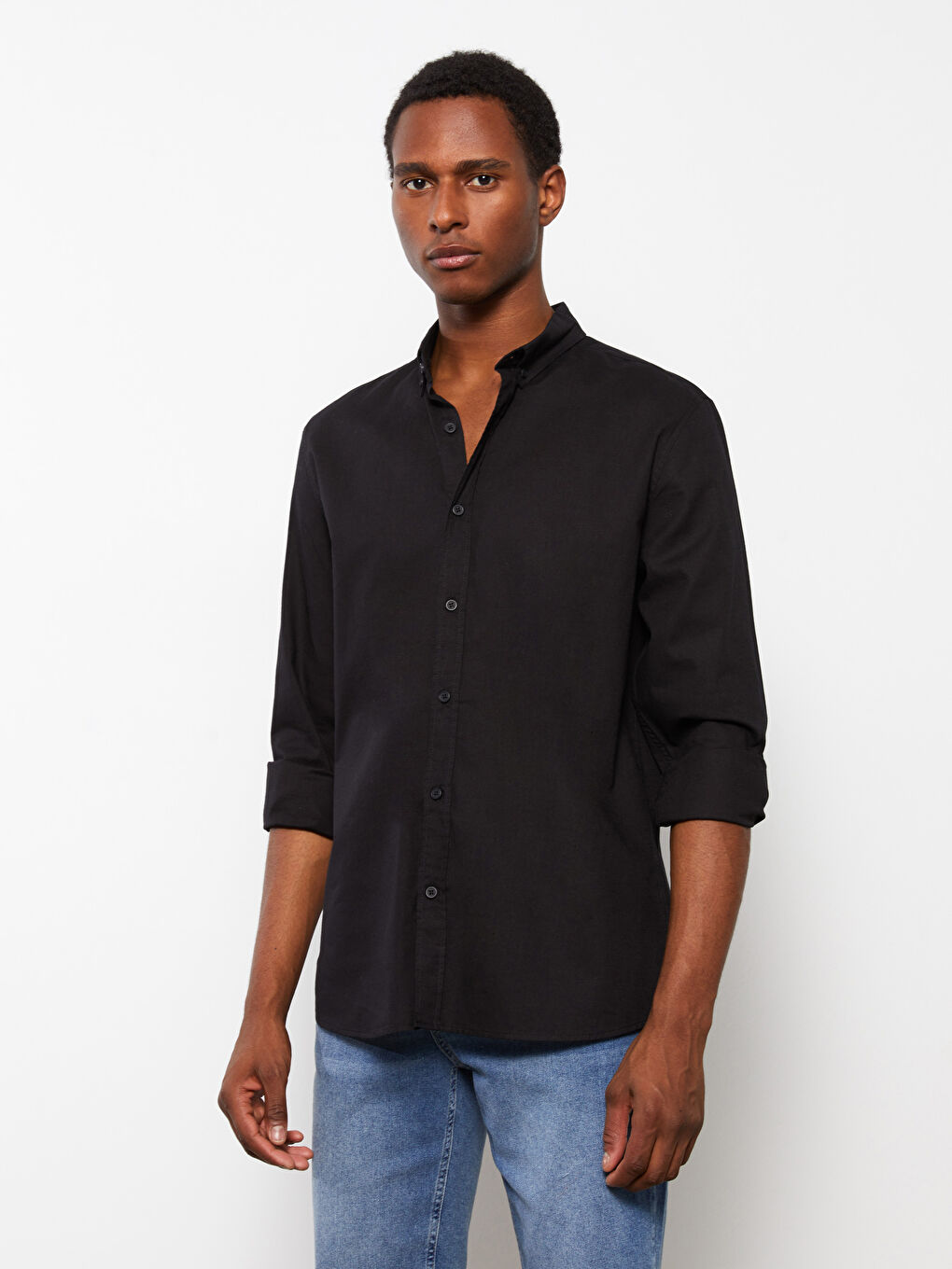 قميص رجالي بأكمام طويلة وخليط كتان بقصة عادية