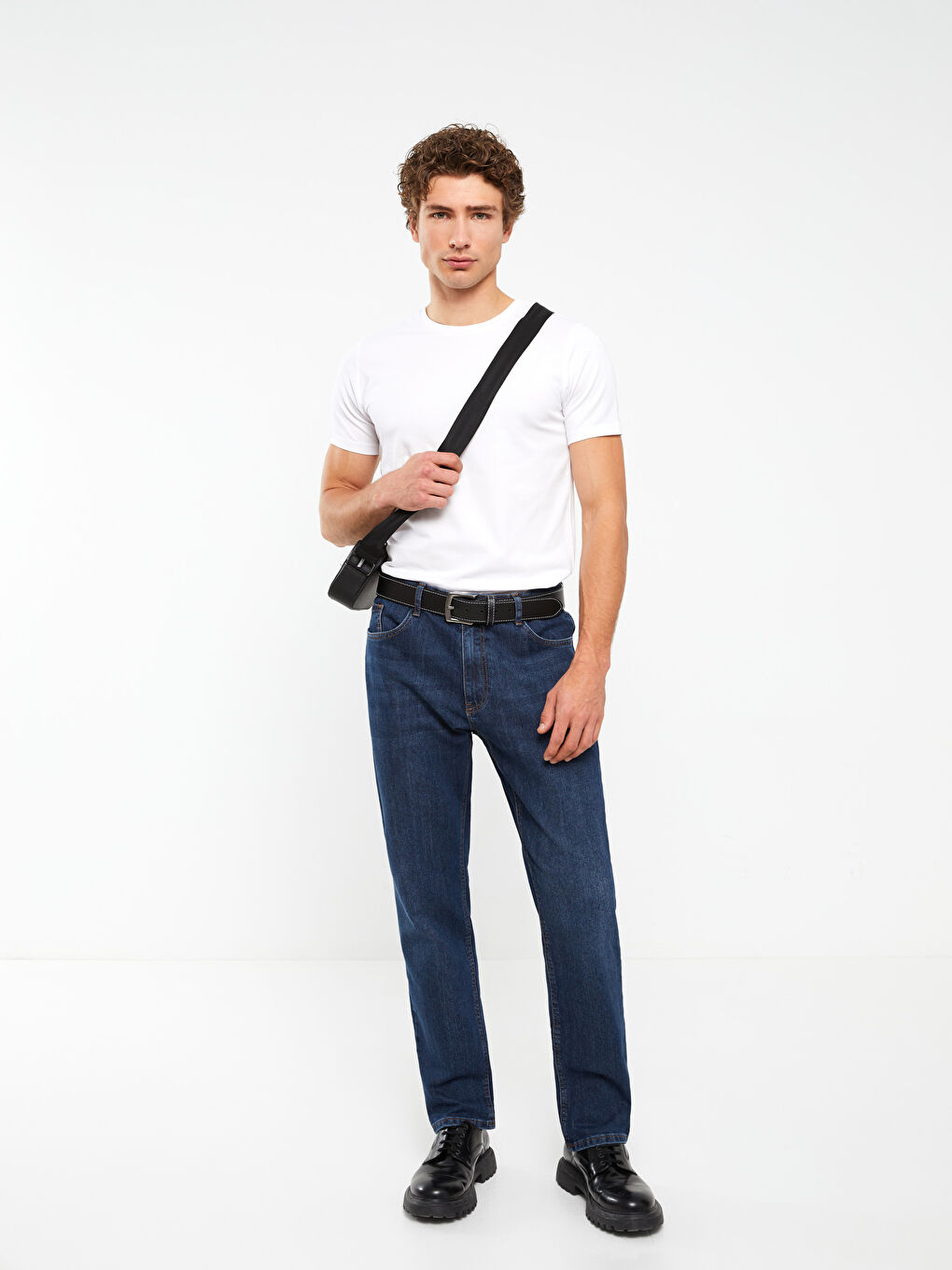 Siyah Regular Fit Erkek Jean Pantolon