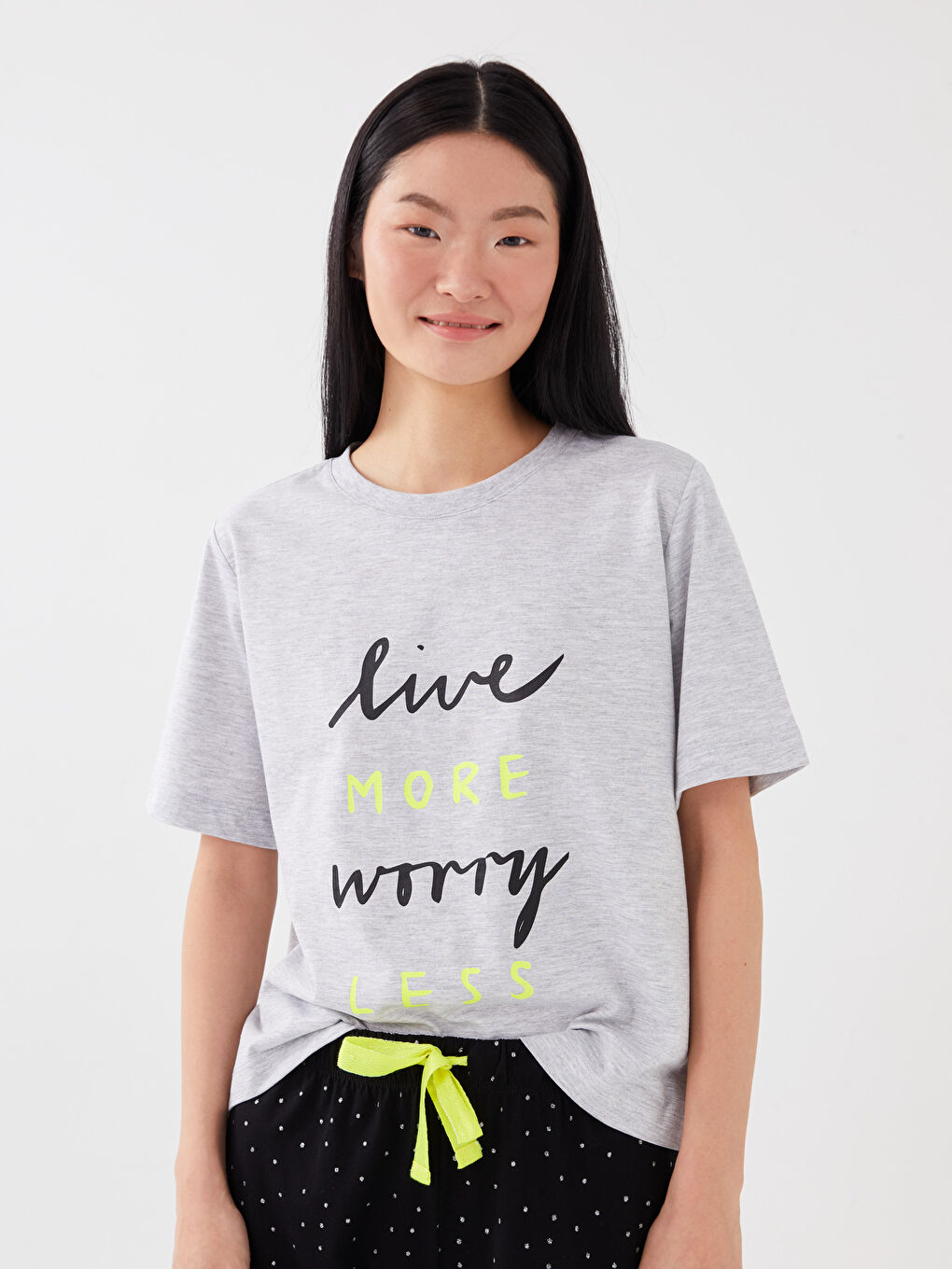 Siyah Bisiklet Yaka Baskılı Kısa Kollu Kadın Pijama Takımı-1