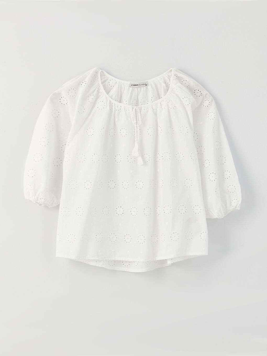 Ekru Bağlamalı Yaka Kendinden Desenli Brode Kadın Bluz-5