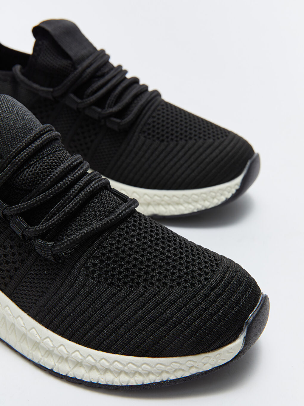 Siyah File Detaylı Kadın Spor Ayakkabı-2