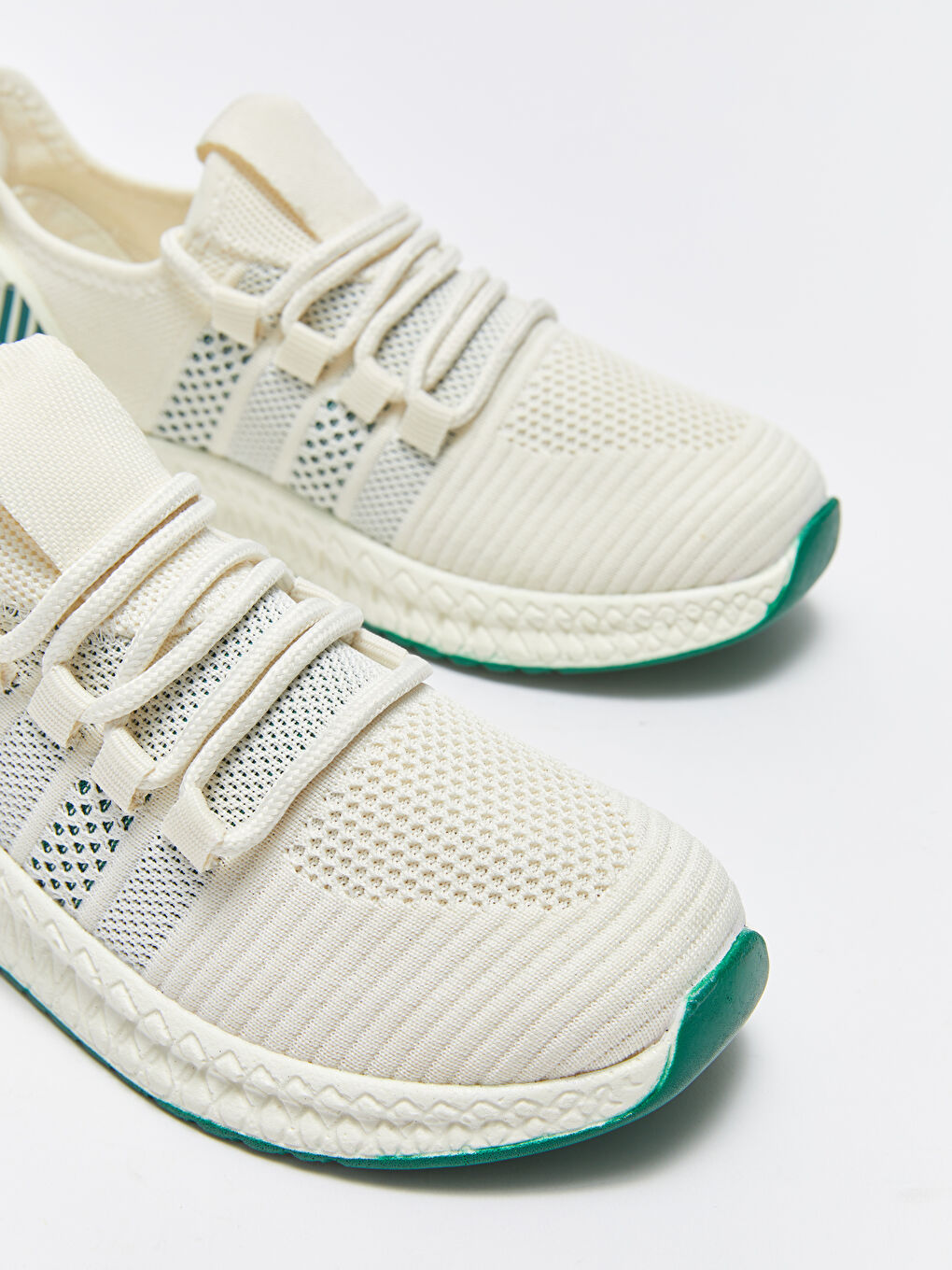 Yeşil File Detaylı Kadın Spor Ayakkabı-2