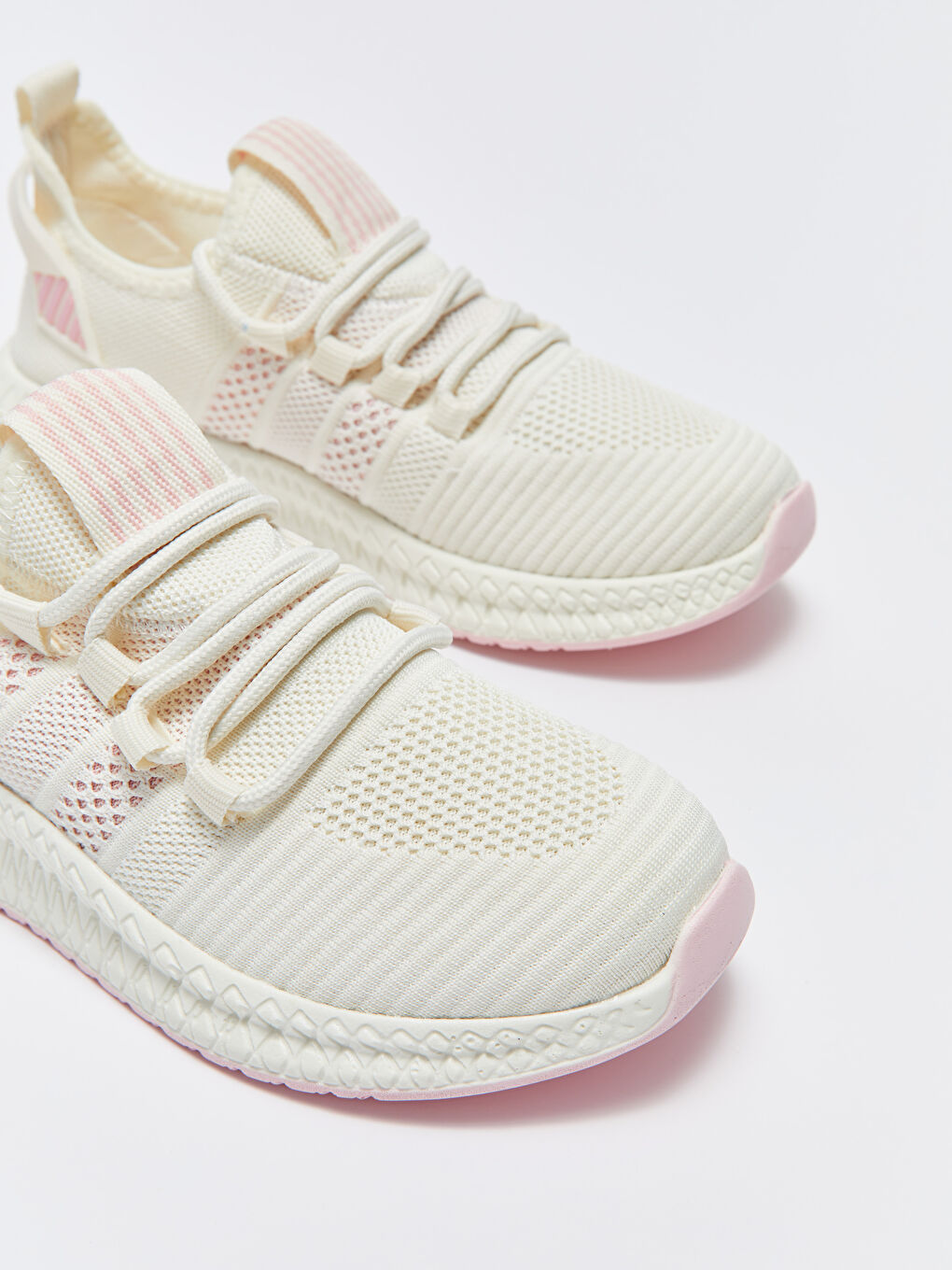 Pembe File Detaylı Kadın Spor Ayakkabı-2