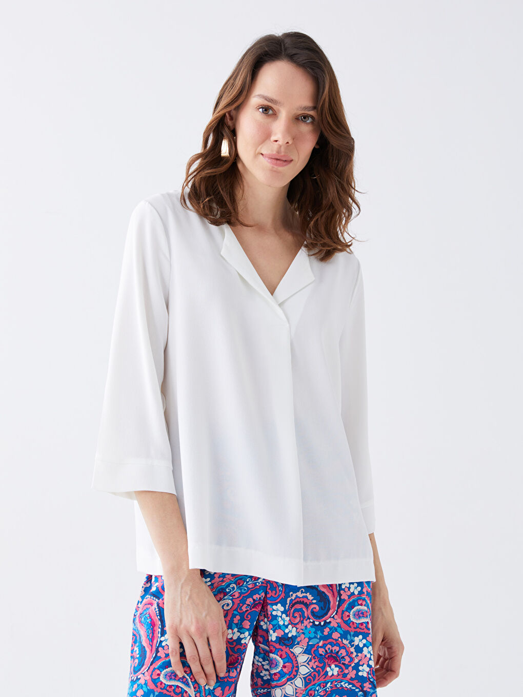 Ekru Kadın Kaçık Yaka Düz Bluz