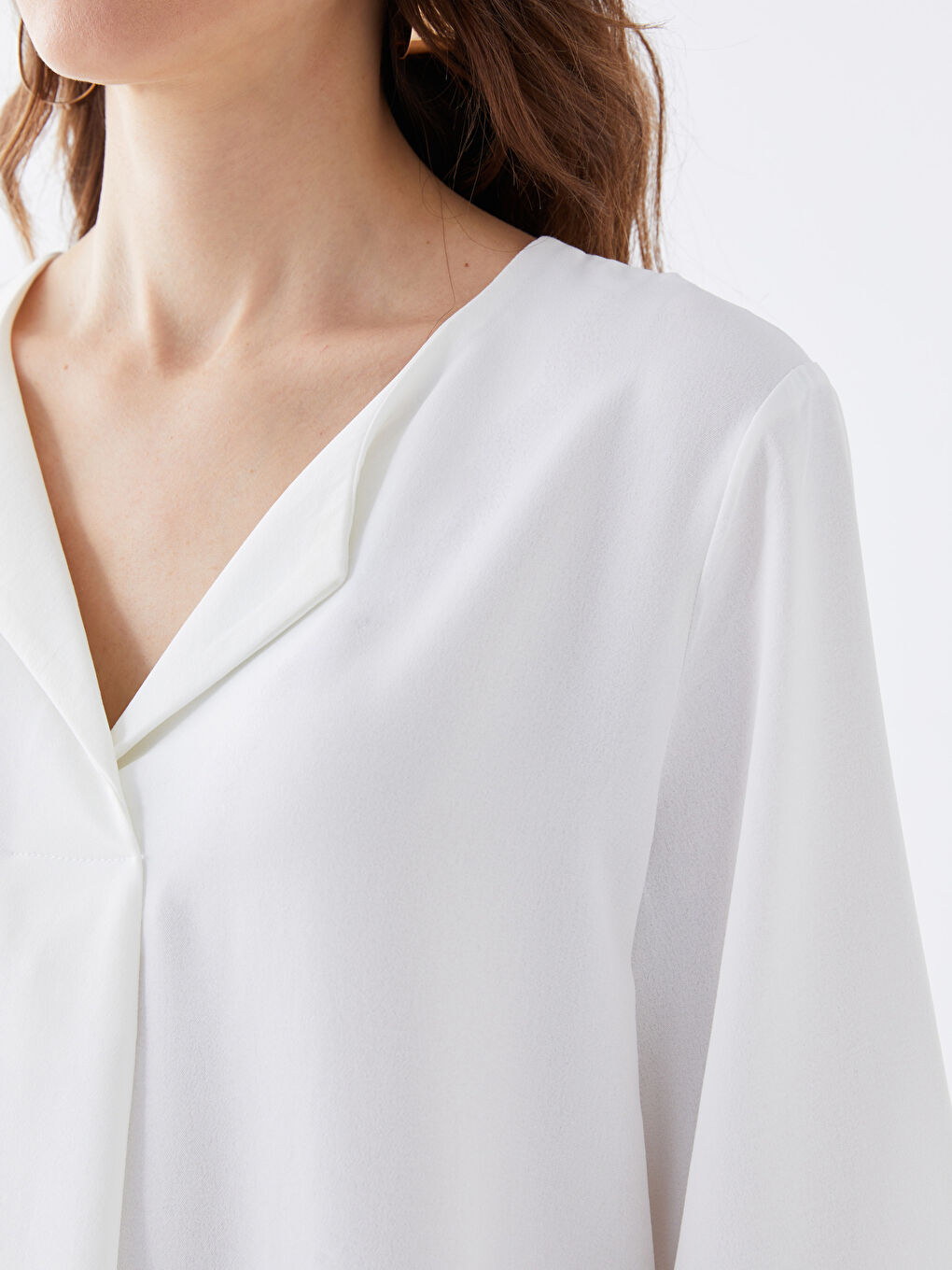 Ekru Kadın Kaçık Yaka Düz Bluz-3