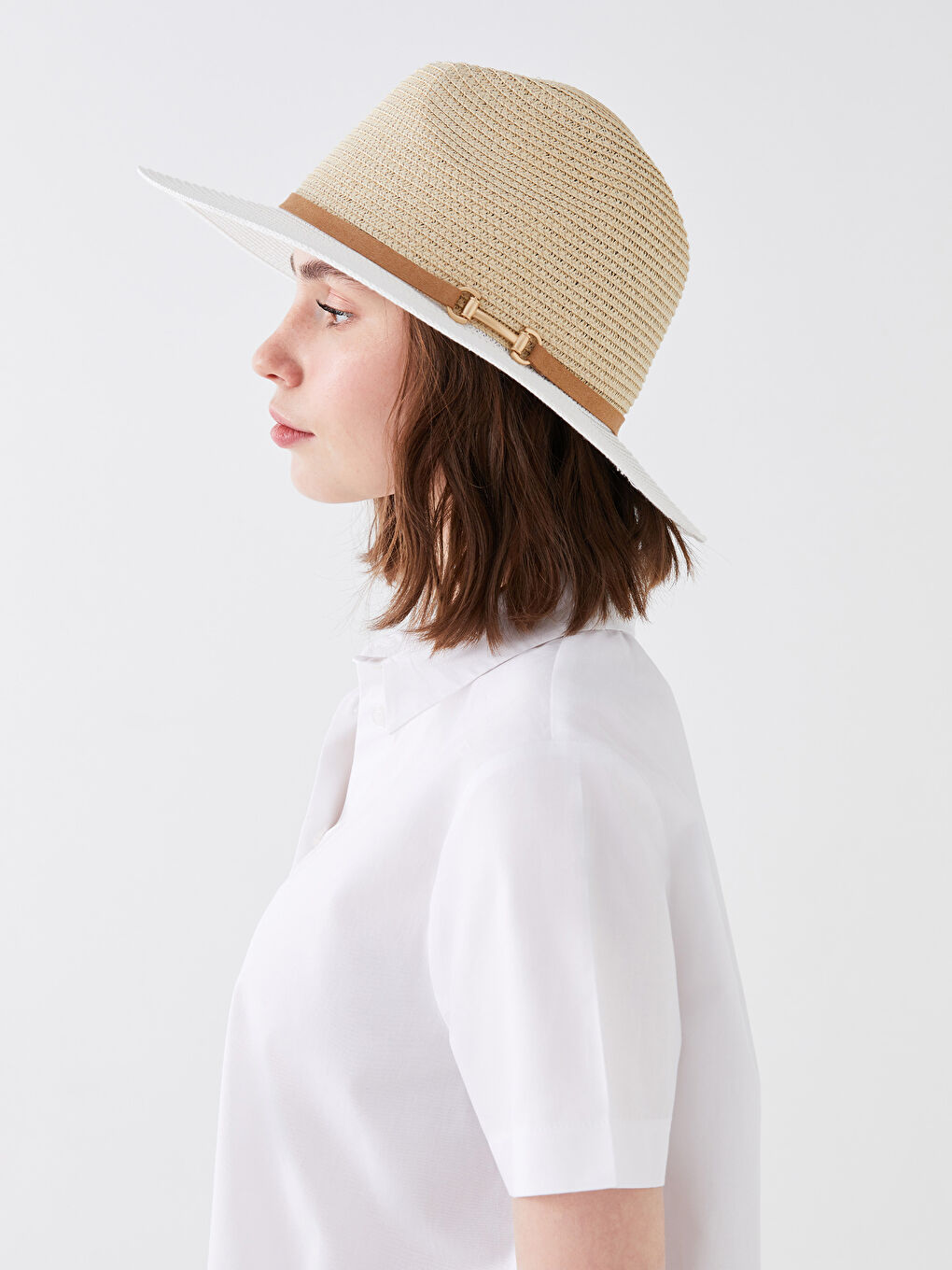 قبعة فيدورا من القش بتفاصيل بايبينج للسيدات