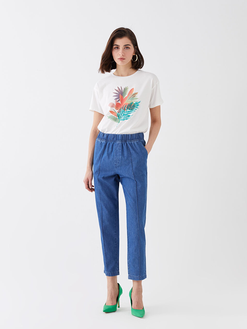 LCWAIKIKI Classic Hoch taillierte Bequeme Passform Frauen Jeans -S3AU66Z8-563