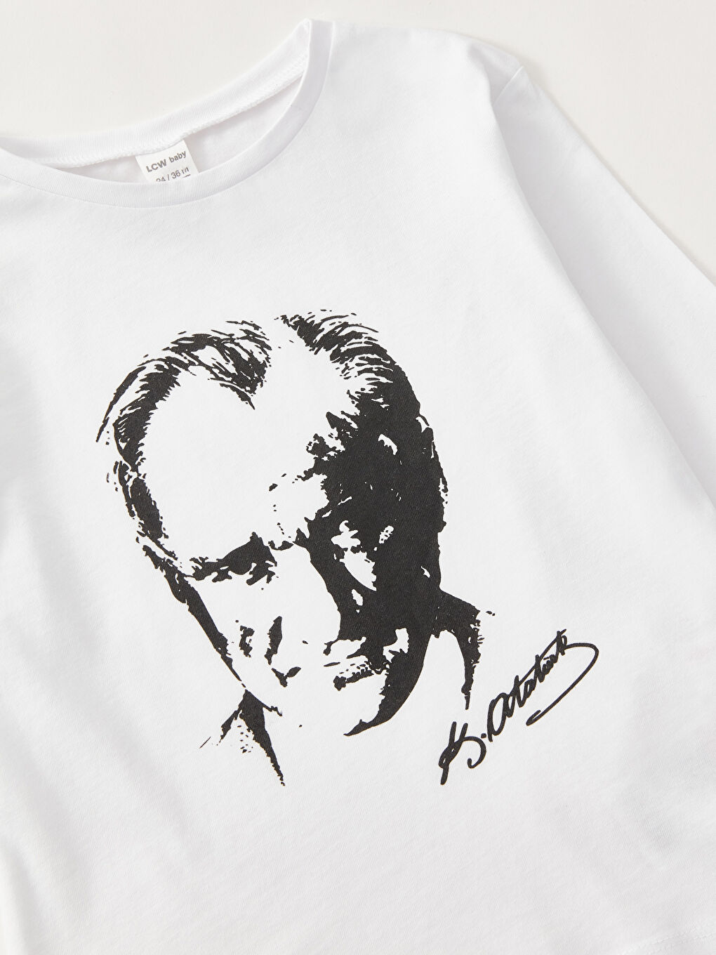 Beyaz Bisiklet Yaka Uzun Kollu Atatürk Baskılı Kız Bebek Tişört-5