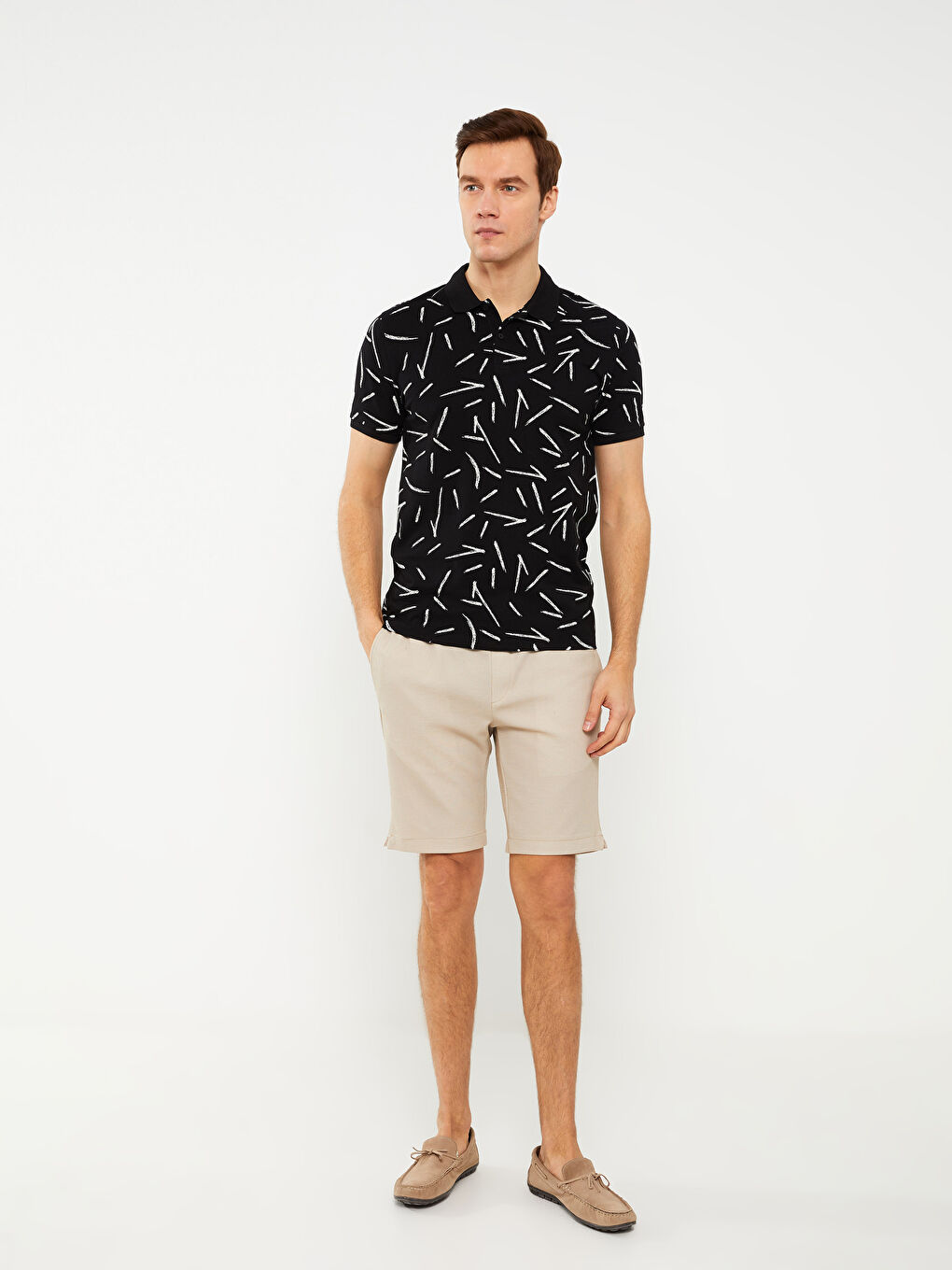 Siyah Polo Yaka Kısa Kollu Desenli Erkek Tişört-3