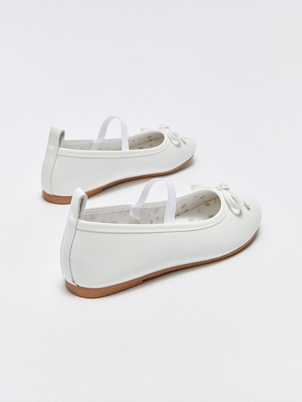 Beyaz 31-36 Numara Deri Görünümlü Kız Çocuk Babet-4