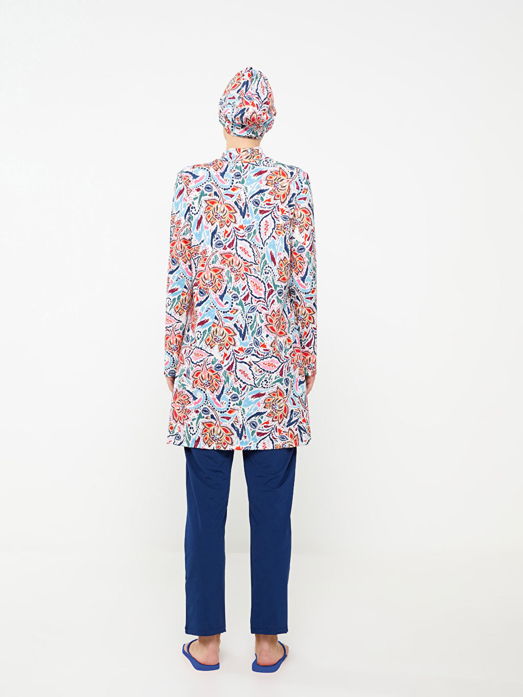 Karışık Dik Yaka Desenli Kadın Tesettür Mayo Takımı-3