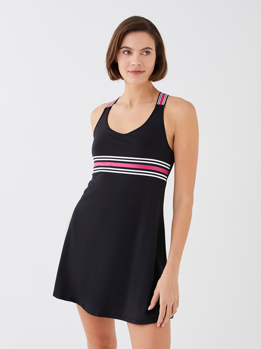 ملابس سباحة مخططة بياقة على شكل حرف U مع تنورة للسيدات-1