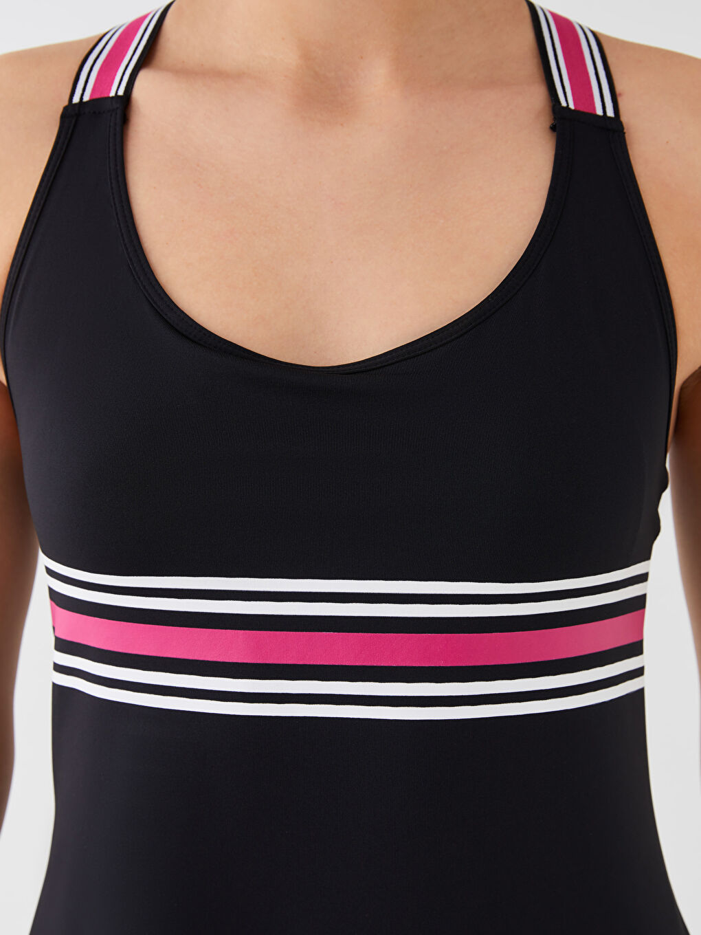 ملابس سباحة مخططة بياقة على شكل حرف U مع تنورة للسيدات-3