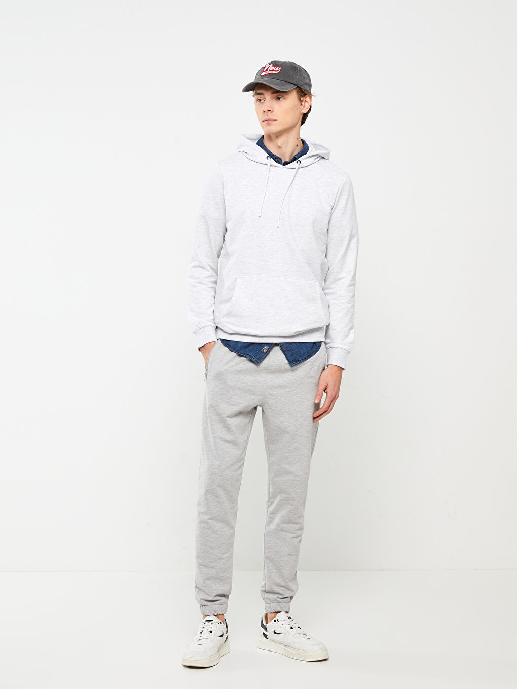 Ерлерге арналған ұзын жеңді худи