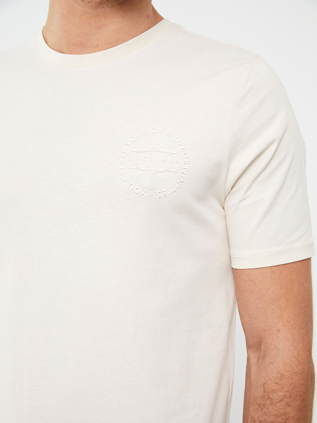 Crew Neck Short Sleeve Printed Combed Cotton Men's T-shirt-3