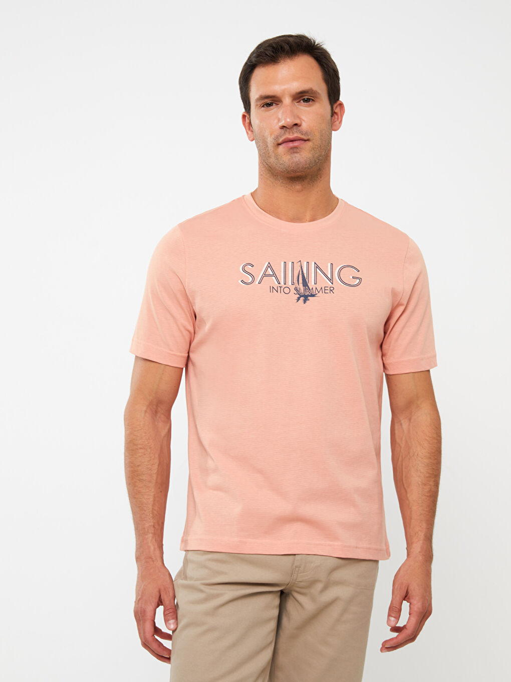 მრგვალი საყელო მოკლე სახელო ნაბეჭდი კომბინირებული ბამბის მამაკაცის მაისური