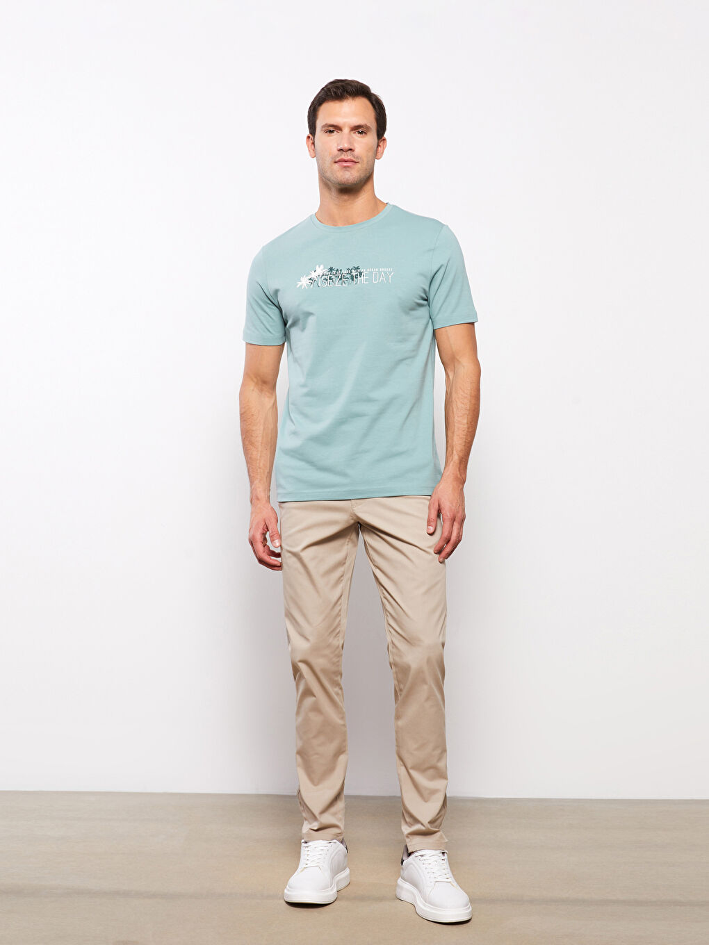 تيشيرت رجالي ياقة دائرية كم قصير مطبوع قطن ممشط-1