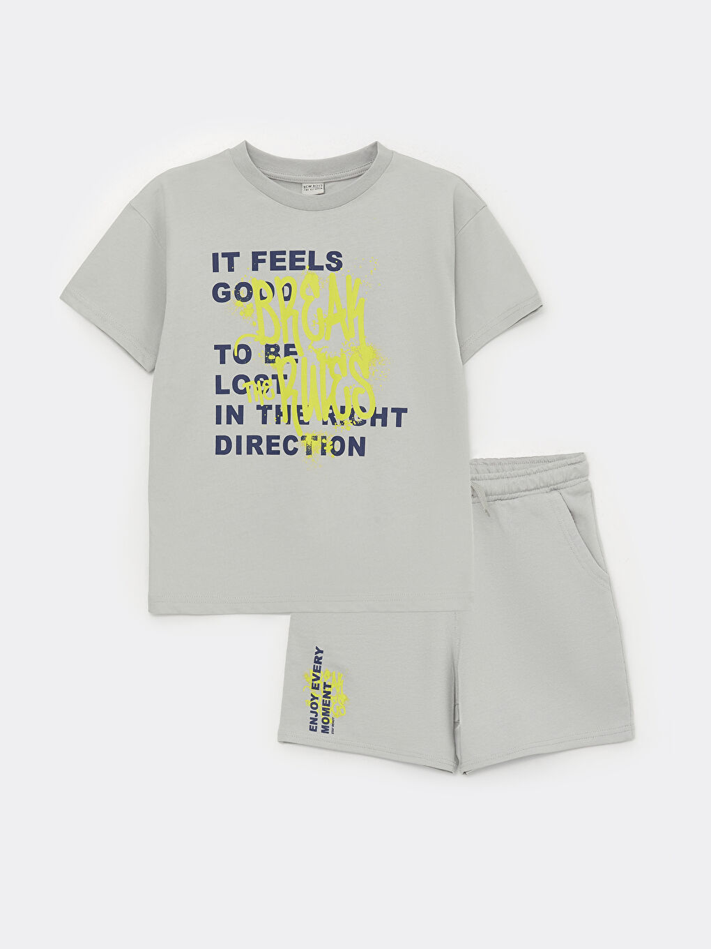 Gri Rahat Kalıp Erkek Çocuk Tişört ve Şort