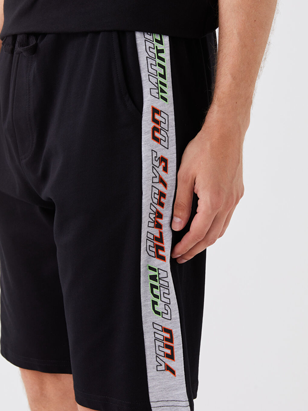 რეგულარული მორგების მამაკაცის პიჟამის შორტები-1