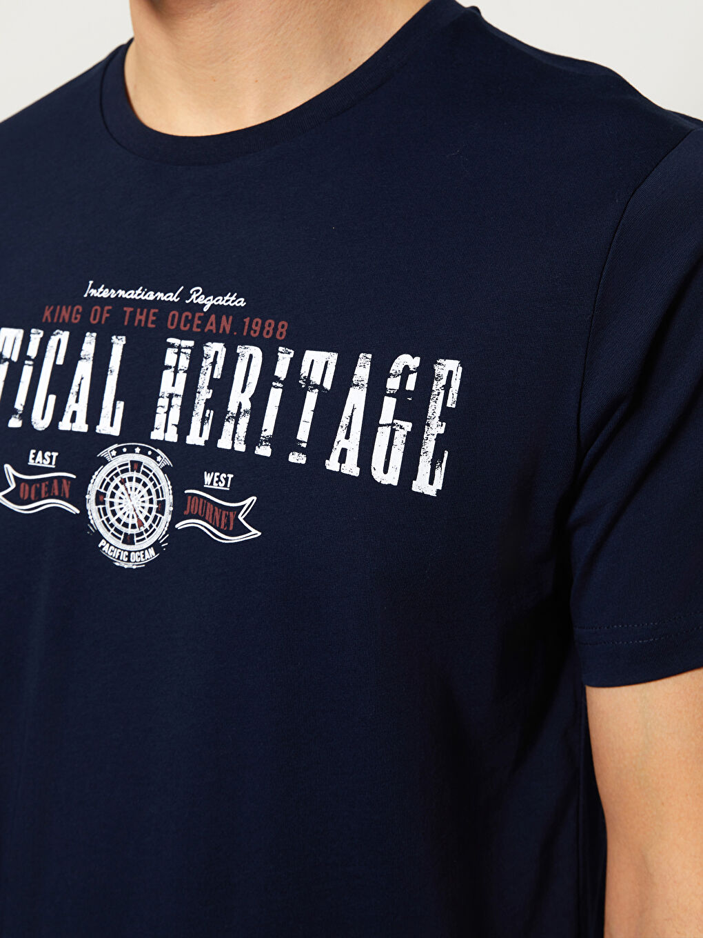 Lacivert Bisiklet Yaka Kısa Kollu Baskılı Erkek Tişört-3