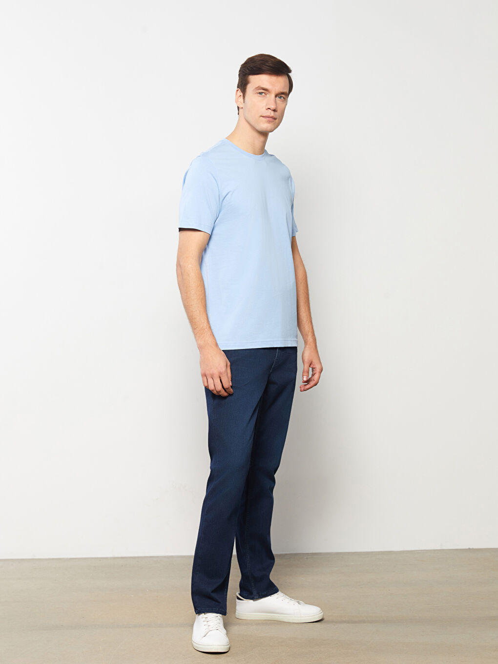 جينز بقصة رفيعة للرجال-1