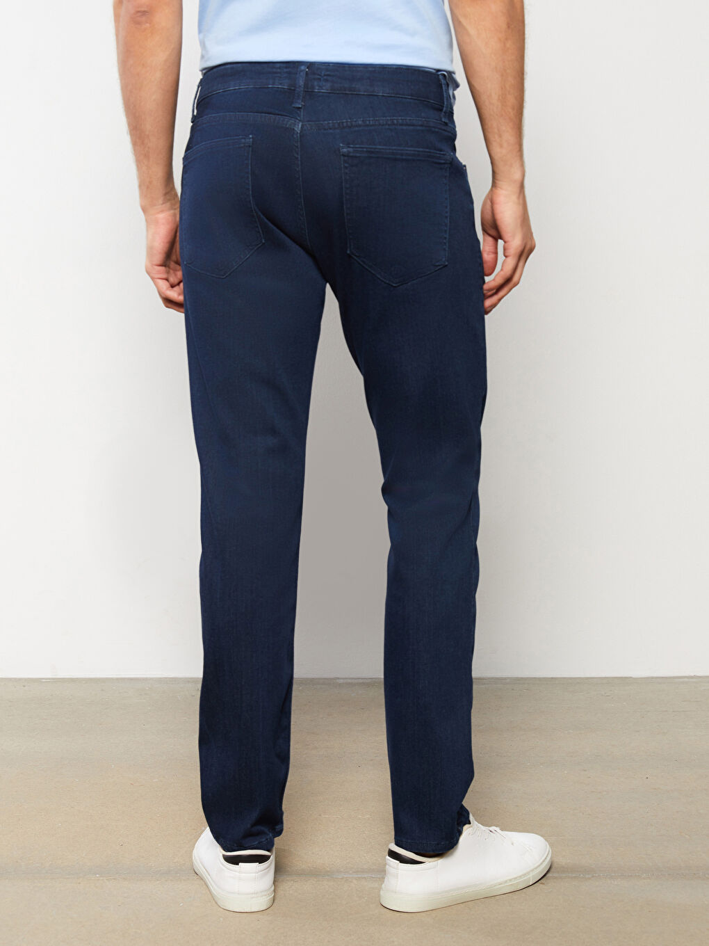 جينز بقصة رفيعة للرجال-4