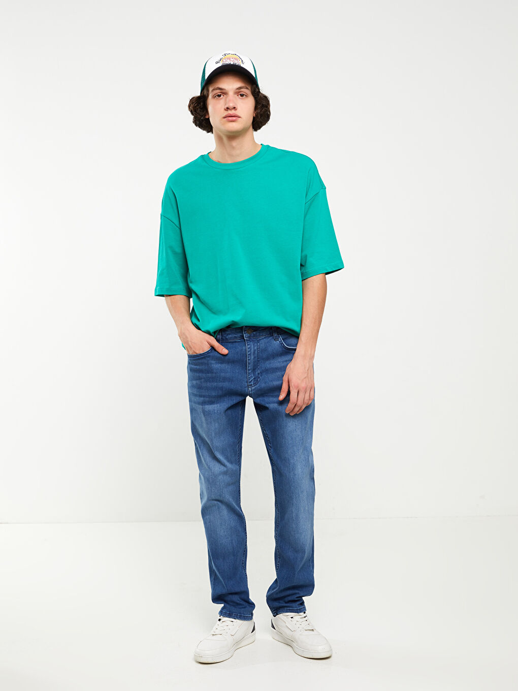 جينز بقصة رفيعة للرجال