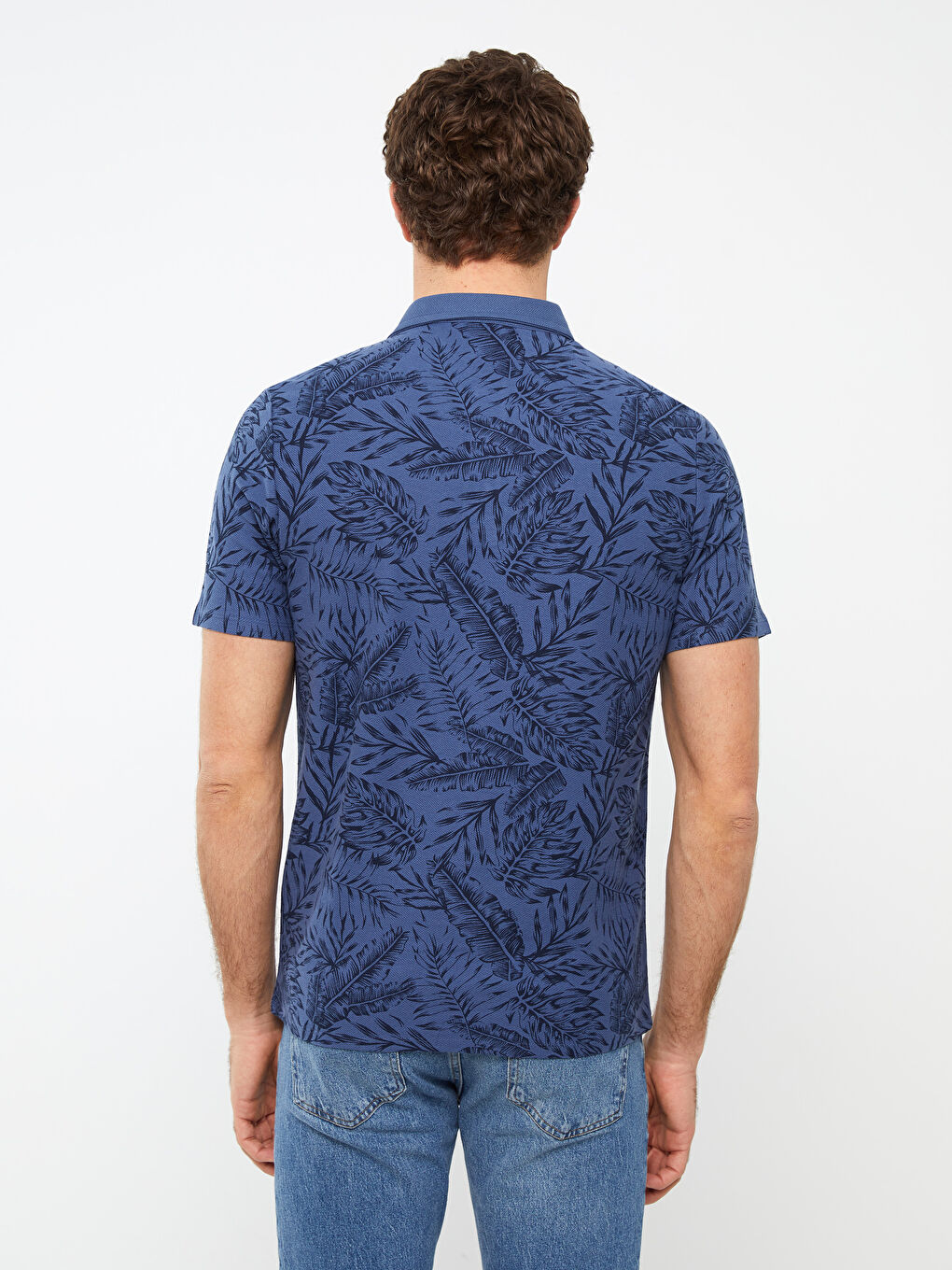 პოლო საყელო მოკლე სახელო ნიმუშიანი მამაკაცის მაისური-4