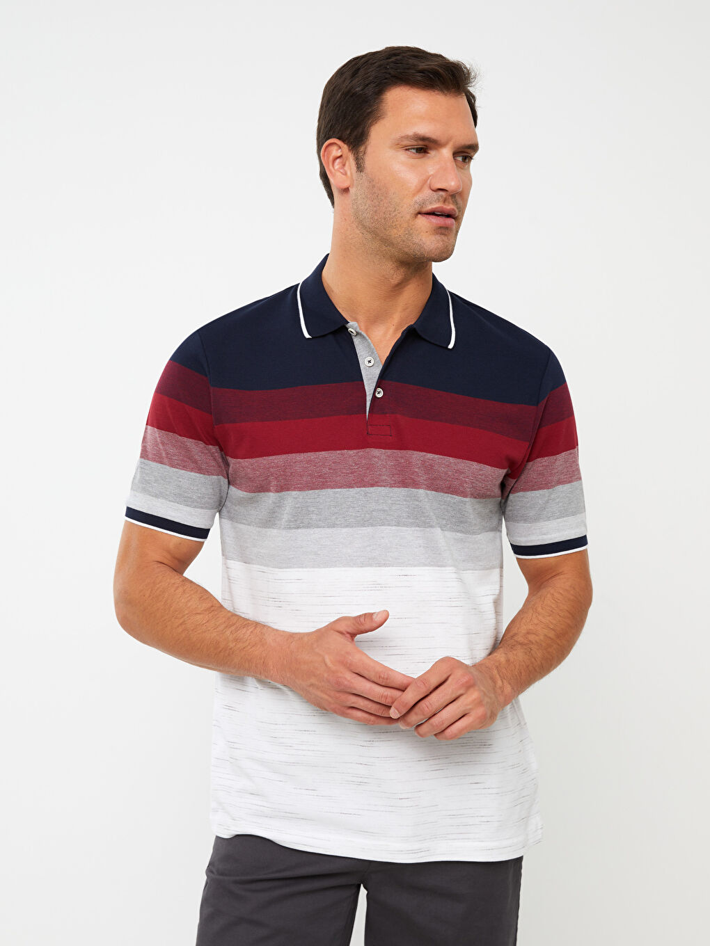 T-shirt pour Hommes à Col roulé, Manches courtes, Bloc de couleurs, en Piqué