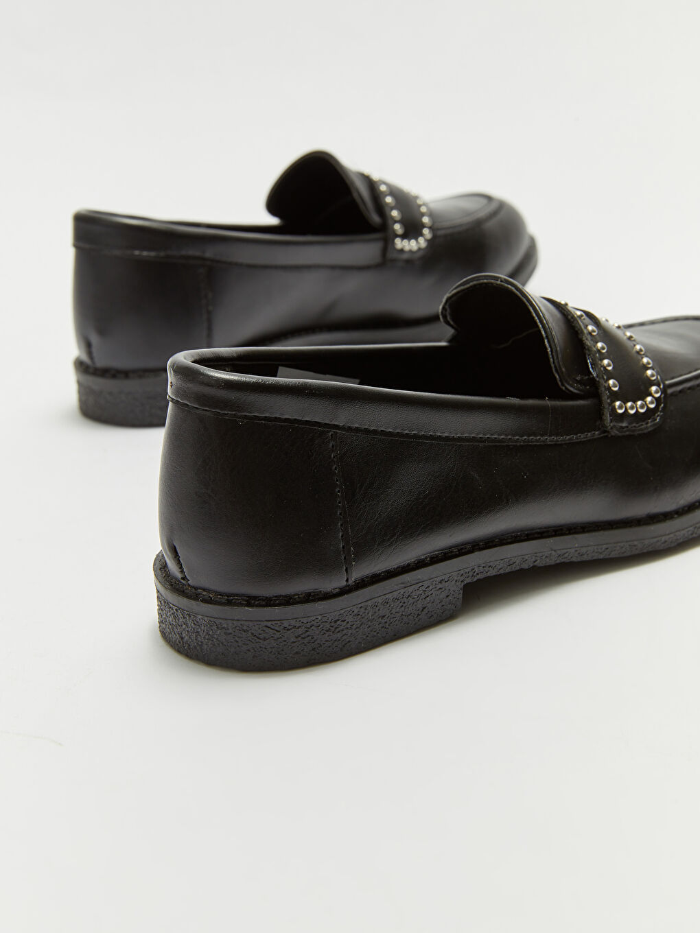 Siyah Deri Görünümlü Kadın Klasik Ayakkabı-4