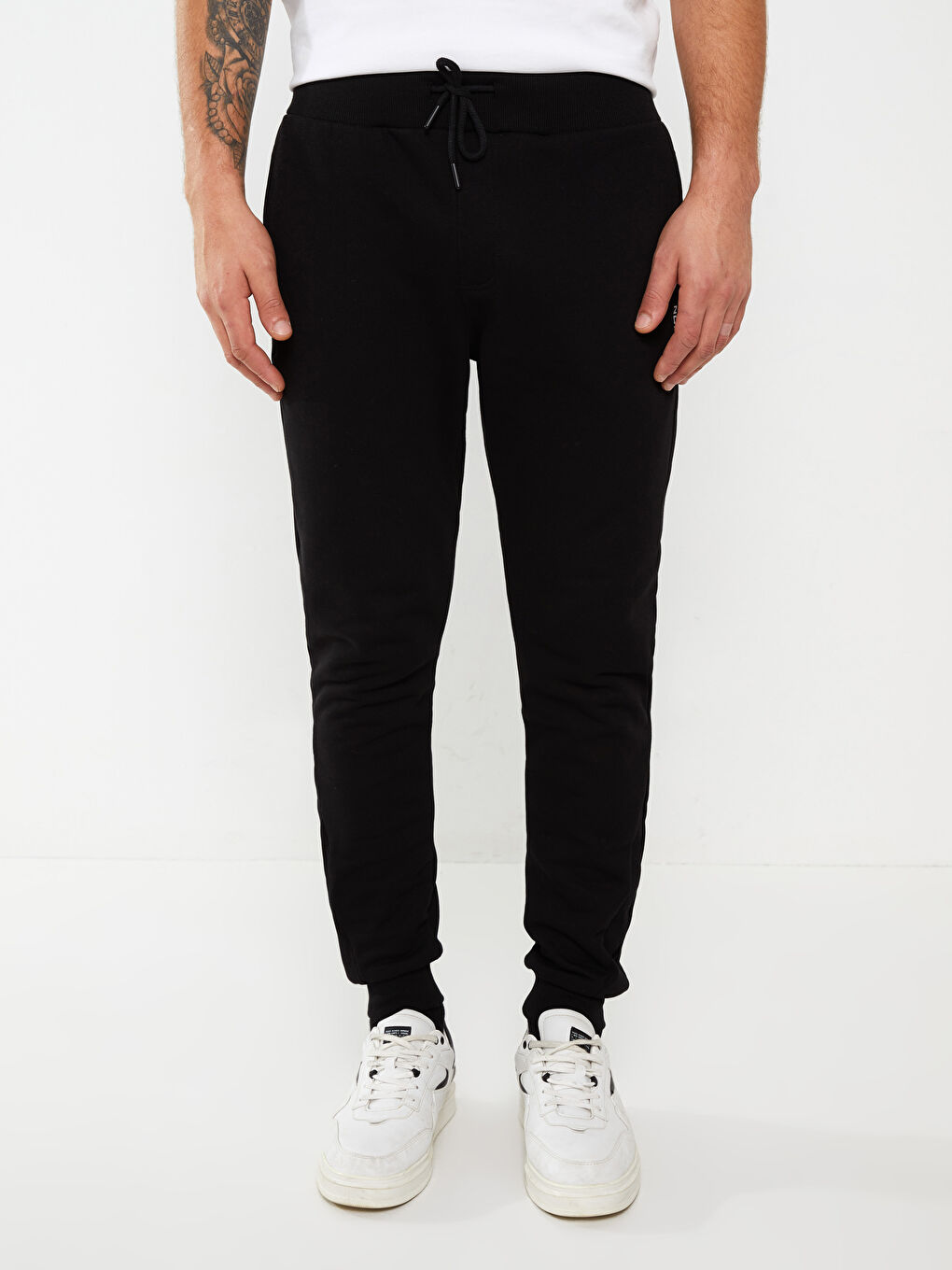 【HOWDY.】jogger pants （black） freisteller_jdj5001_jogger_bla