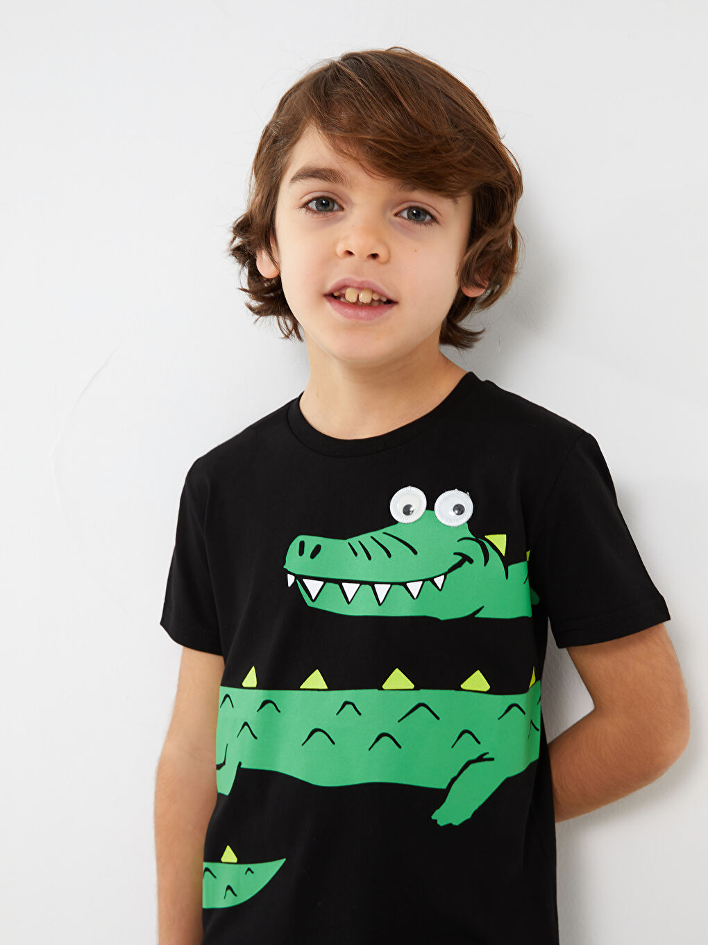 Siyah Bisiklet Yaka Baskılı Kısa Kollu Erkek Çocuk Tişört