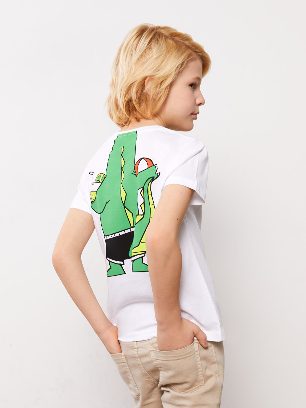 Beyaz Bisiklet Yaka Baskılı Kısa Kollu Erkek Çocuk Tişört