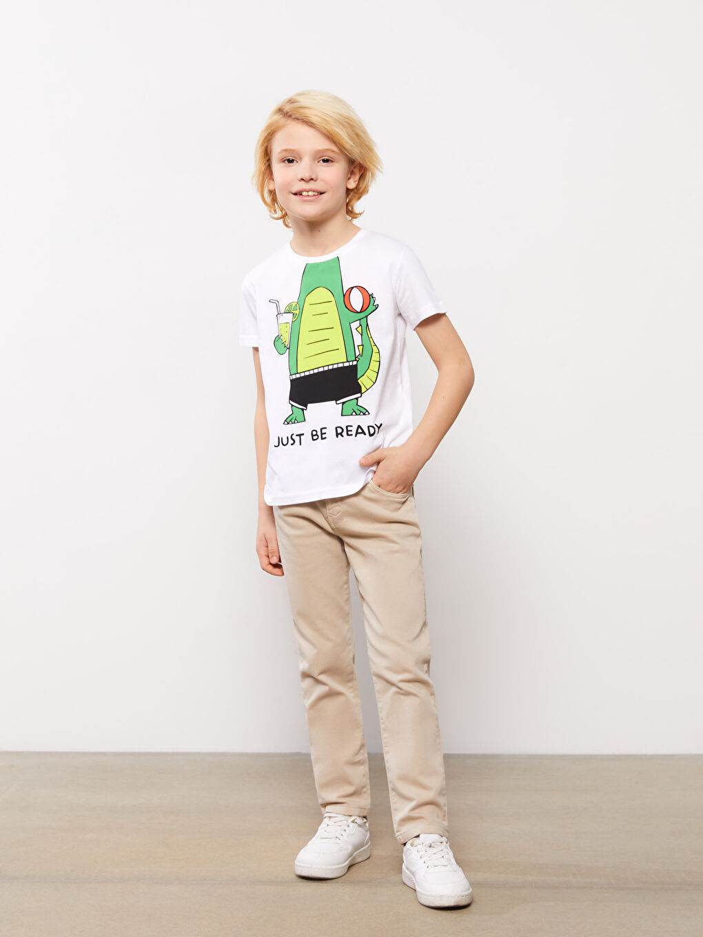 Beyaz Bisiklet Yaka Baskılı Kısa Kollu Erkek Çocuk Tişört-1