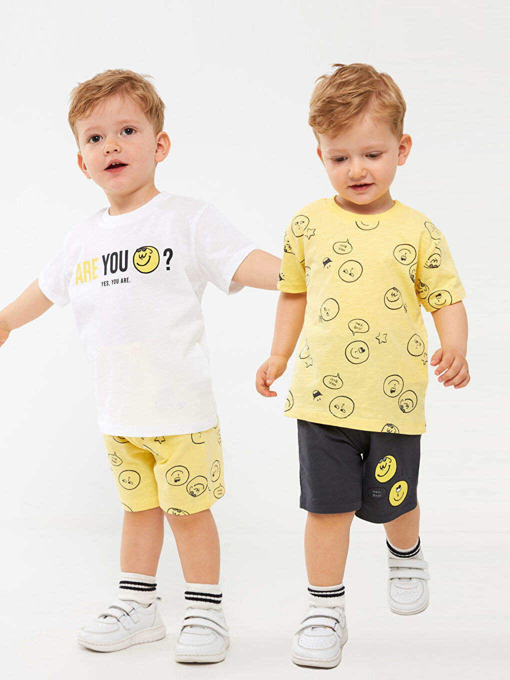 Дөңгелек жағалы қысқа жең принтті ұл бала жинағы 4 дана