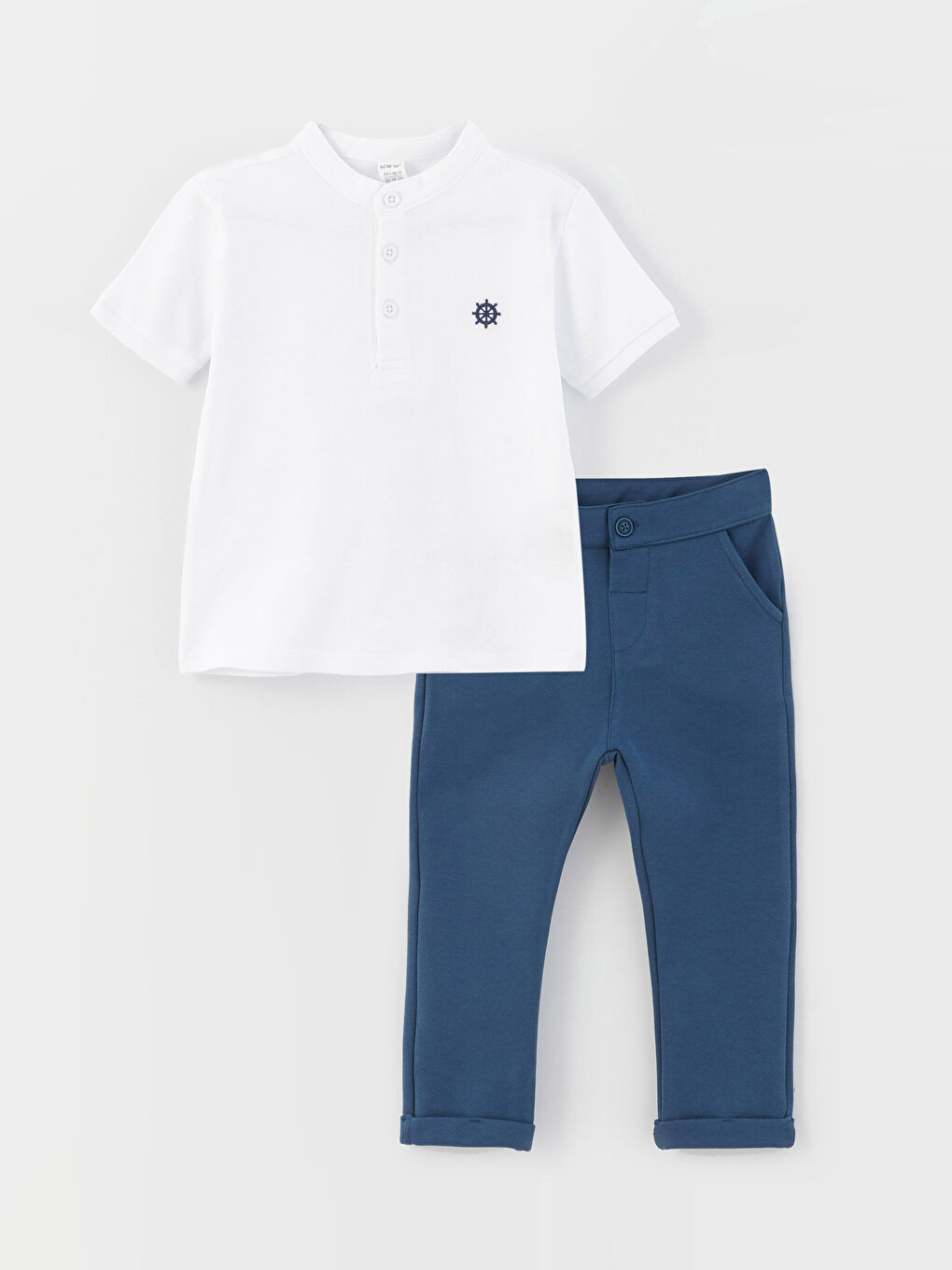 Beyaz Hakim Yaka Kısa Kollu Nakış Detaylı Erkek Bebek Tişört ve Pantolon 2'li Takım