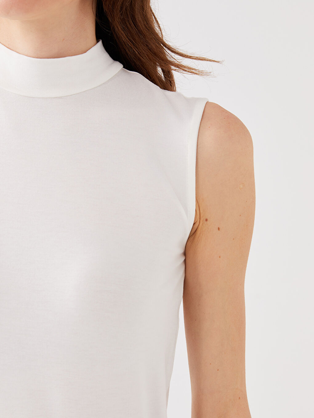 Ekru Kadın Dik Yaka Düz Atlet-3