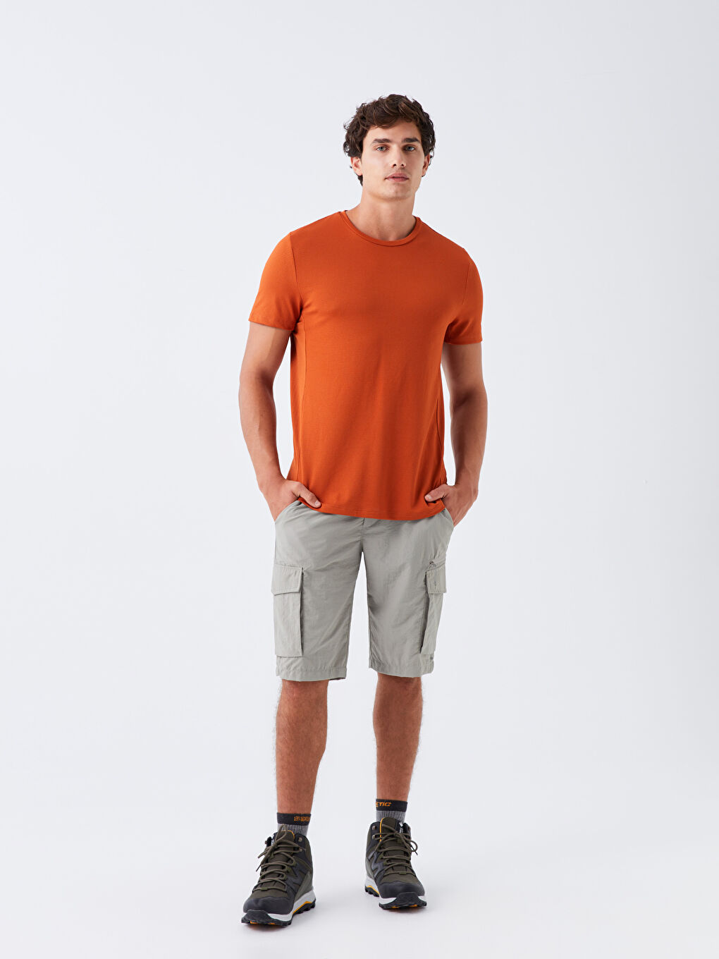 Turuncu Bisiklet Yaka Kısa Kollu Erkek Tişört-1