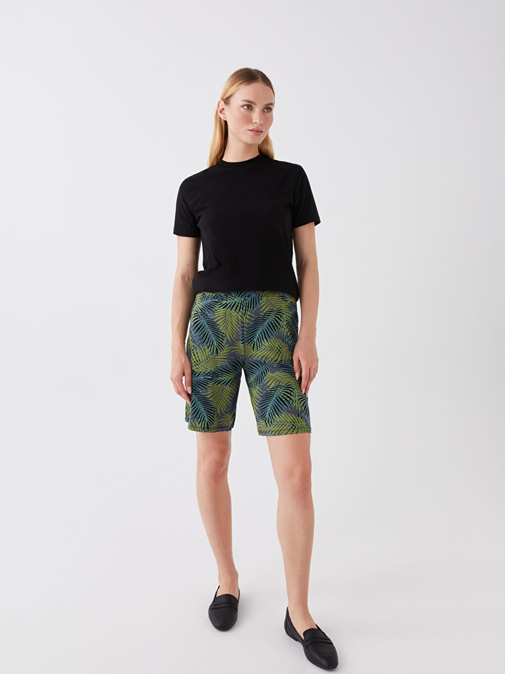 Women Elastic Waist Patterned Shorts -S3BD22Z8-LRR