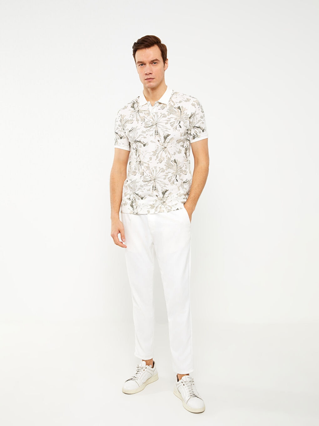 Gri Polo Yaka Kısa Kollu Desenli Erkek Tişört-2