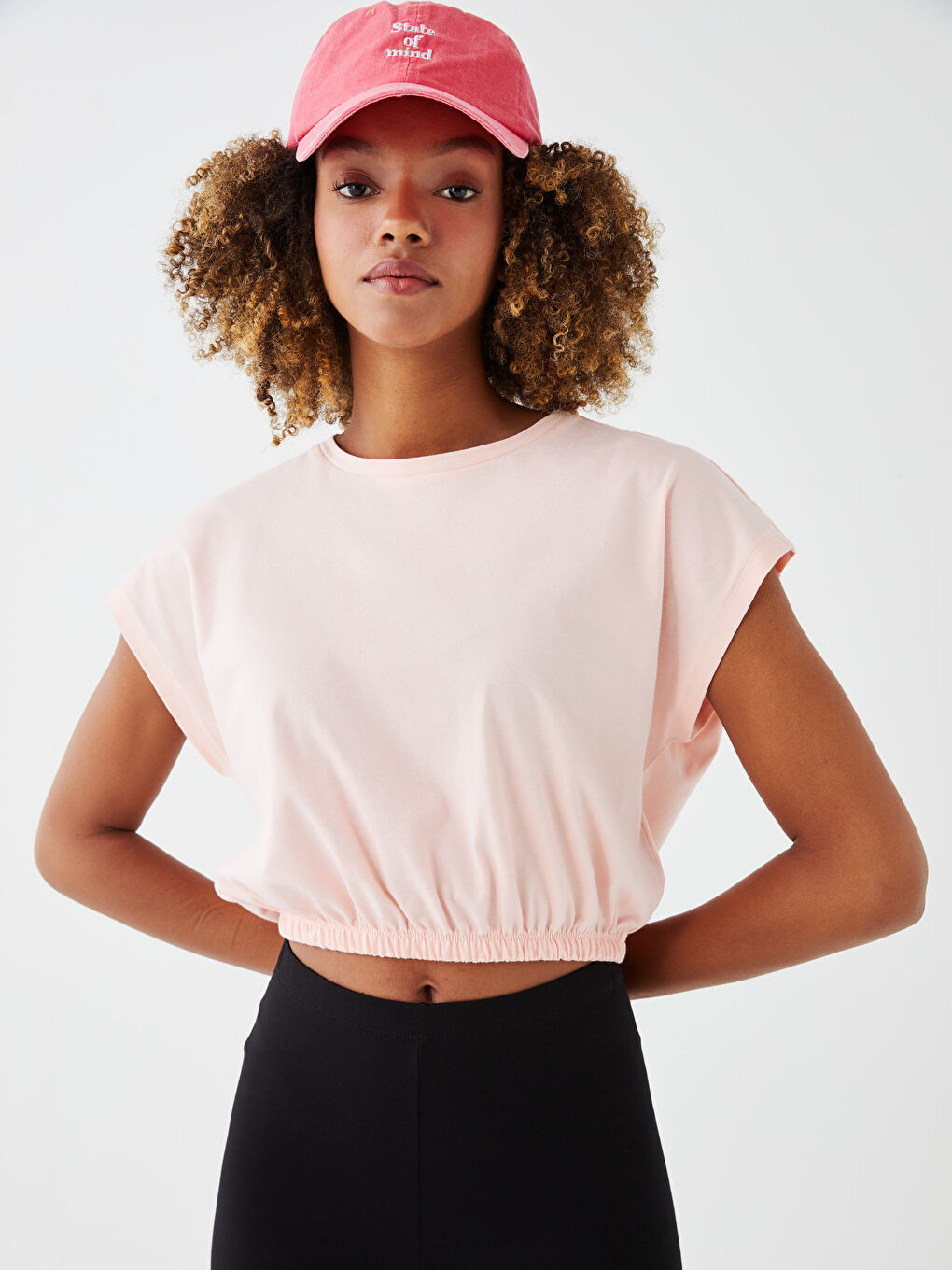 Pembe Bisiklet Yaka Düz Kısa Kollu Kadın Tişört-1