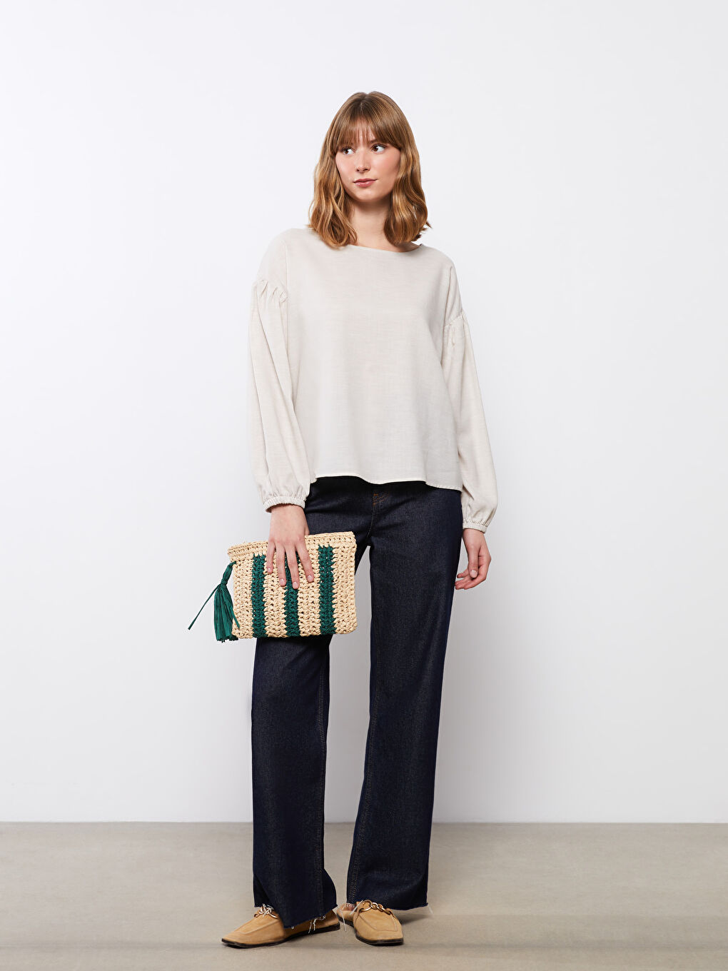 بلوزة بوبلين كم طويل عادي بياقة دائرية للسيدات-1