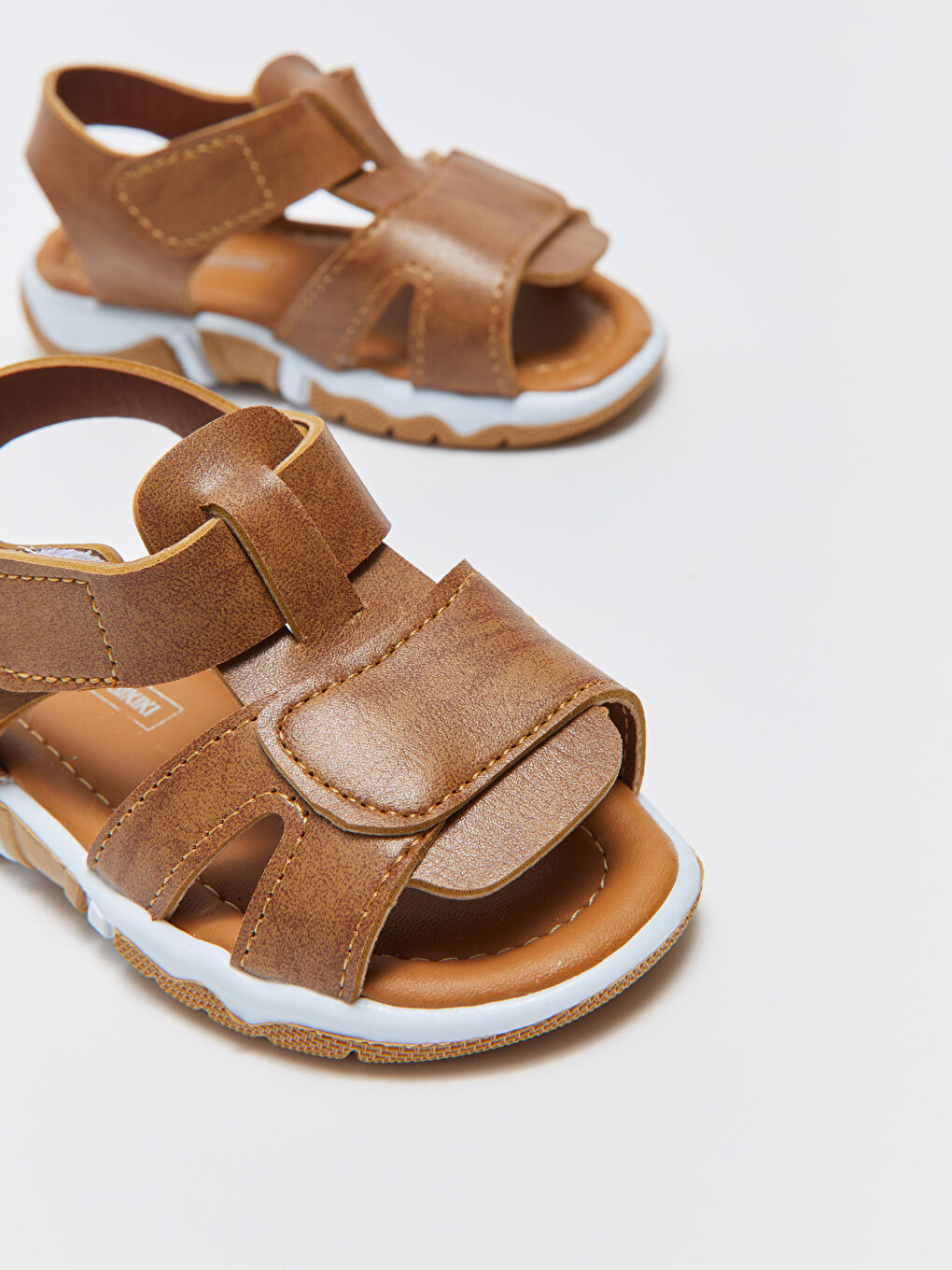 Kahverengi Deri Görünümlü Cırt Cırtlı Erkek Bebek Sandalet.-2